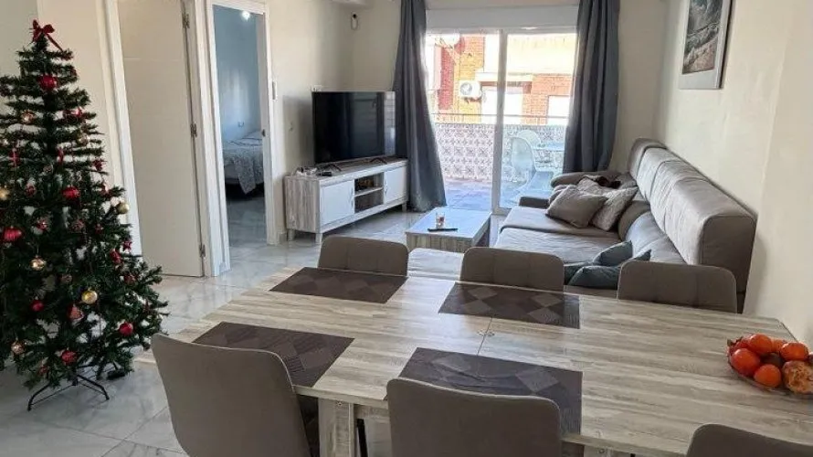 Apartment de 3 chambres à Torrevieja, Spain No. 953