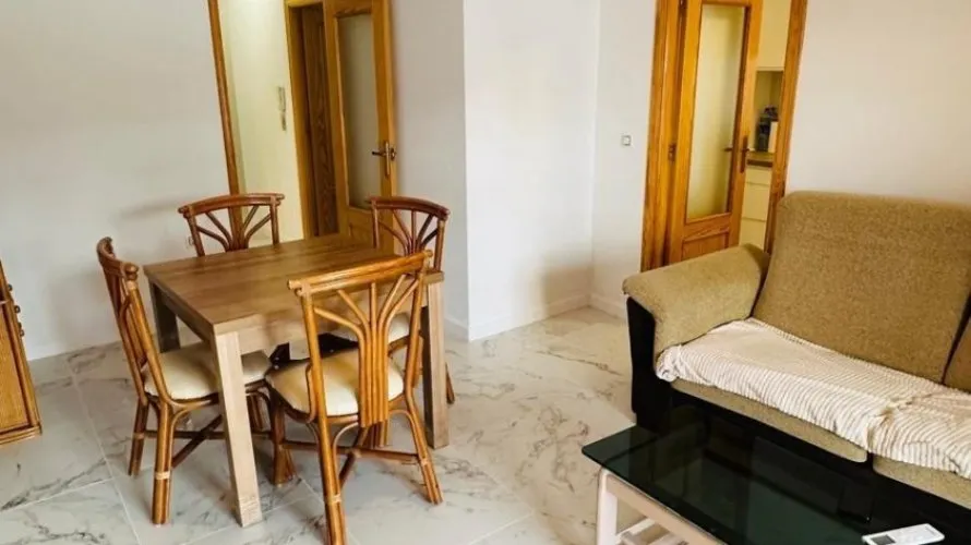 Apartment de 2 chambres à Torrevieja, Spain No. 2065
