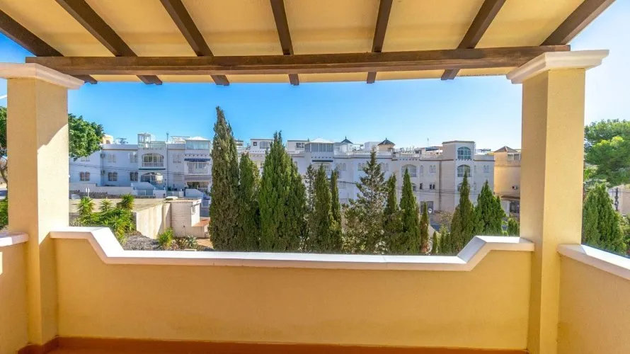 House de 105m² à Campoamor, Spain No. 957 № 12