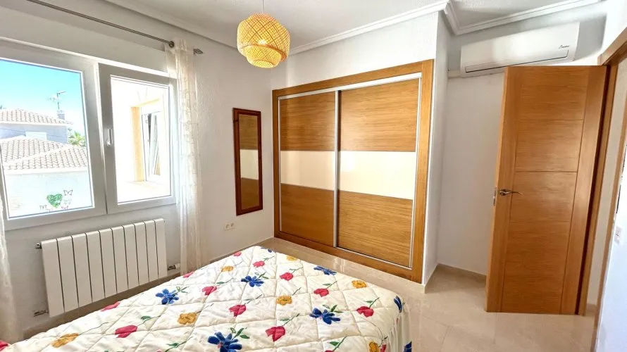 Villa de 5 chambres à Ciudad Quesada, Spain No. 1082 № 16