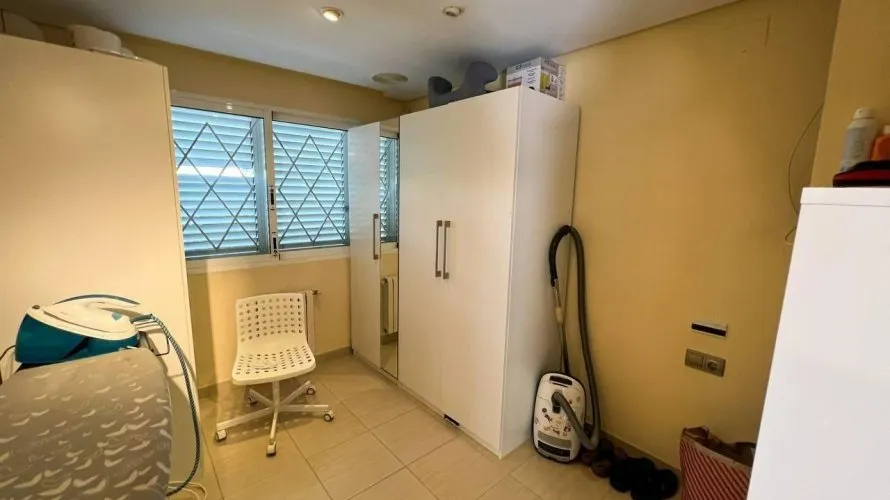 Apartment de 4 chambres à Manises, Spain No. 1312 № 10