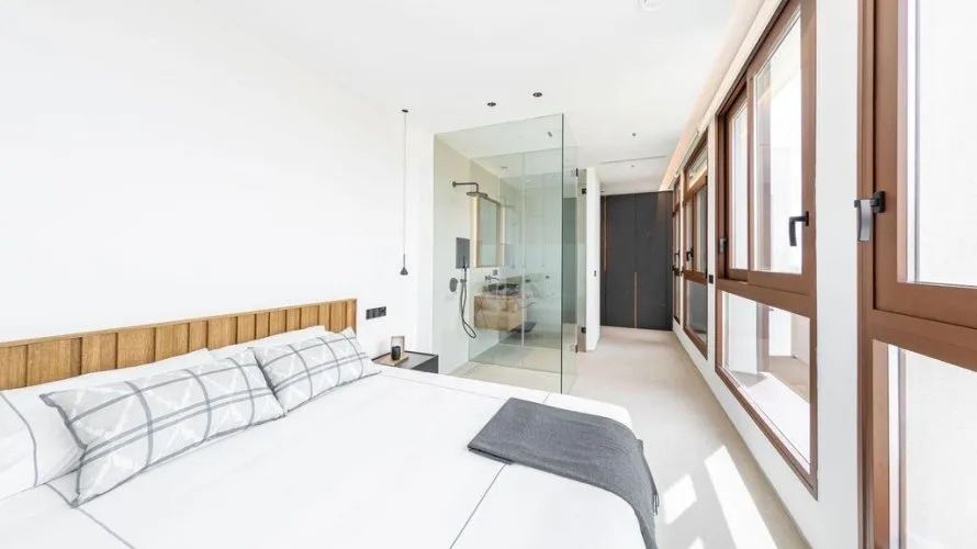 Villa de 4 chambres à Benidorm, Spain No. 2016 № 15