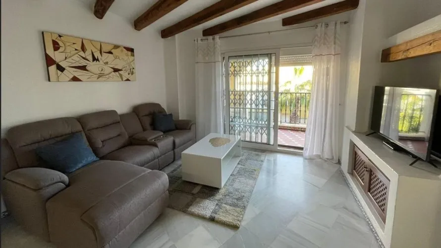 Apartment de 2 chambres à Torrevieja, Spain No. 995