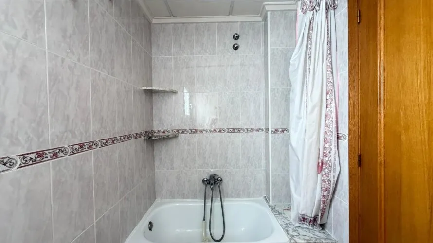 Penthouse de 2 chambres à Torrevieja, Spain No. 2021 № 12