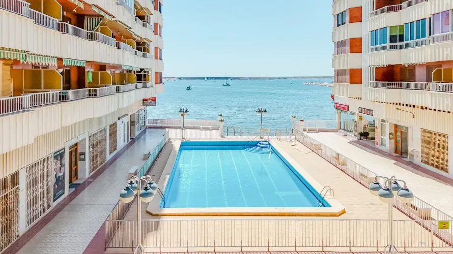 Apartment de 100m² à Torrevieja, Spain No. 1055 № 1