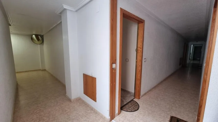 Apartment de 2 chambres à Torrevieja, Spain No. 2073 № 20