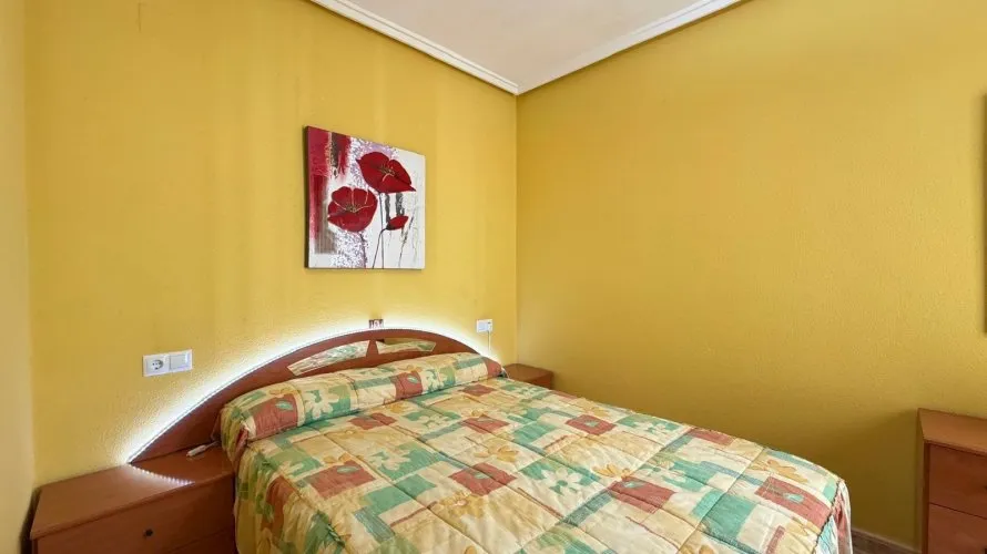 Penthouse de 2 chambres à Torrevieja, Spain No. 2021 № 24