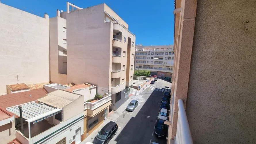 Apartment de 2 chambres à Torrevieja, Spain No. 2203 № 2