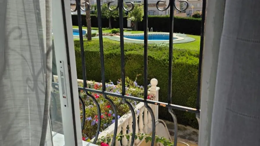 House de 2 chambres à Torrevieja, Spain No. 2117 № 1