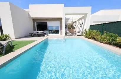 Villa de 3 chambres à Algorfa, Spain No. 1377