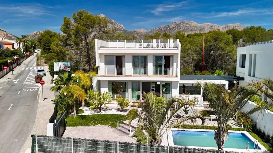Villa de 4 chambres à La Nucia, Spain No. 1152 № 3