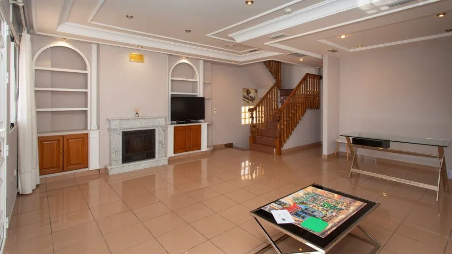 Villa de 180m² à Torrevieja, Spain No. 1950 № 17