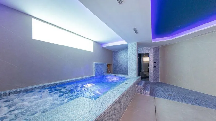 Villa de 4 chambres à Benidorm, Spain No. 2016 № 20