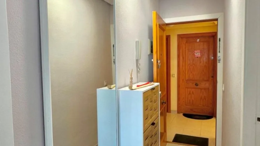 Apartment de 2 chambres à Torrevieja, Spain No. 2238