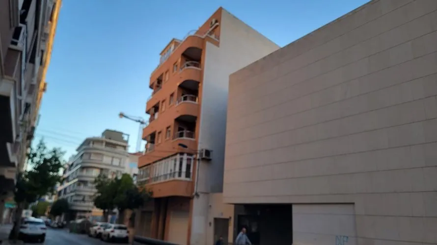 Apartment de 1 chambre à Torrevieja, Spain No. 2097