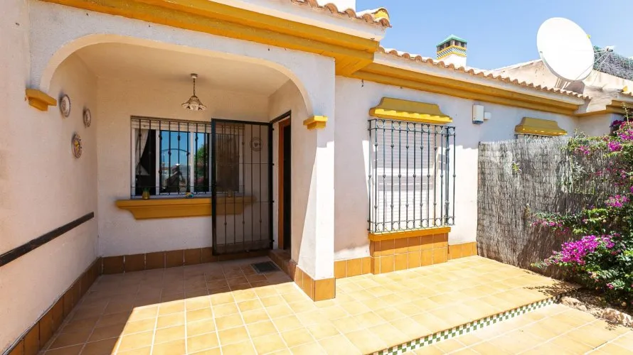 House de 80m² à La Zenia, Spain No. 1359 № 27