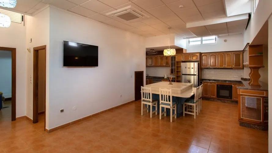 Villa de 180m² à Torrevieja, Spain No. 1950 № 1