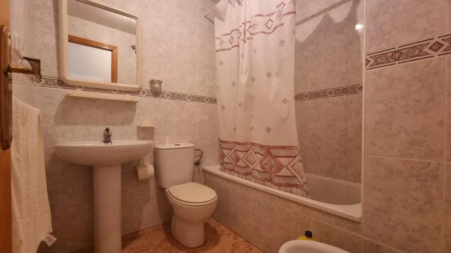 Apartment de 2 chambres à Torrevieja, Spain No. 2054 № 9