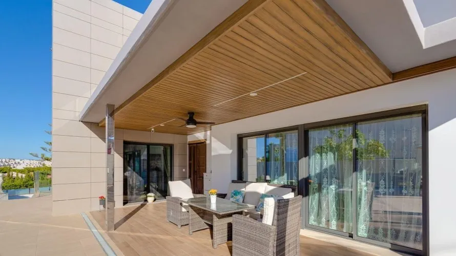 Villa de 461m² à Torrevieja, Spain No. 965 № 26