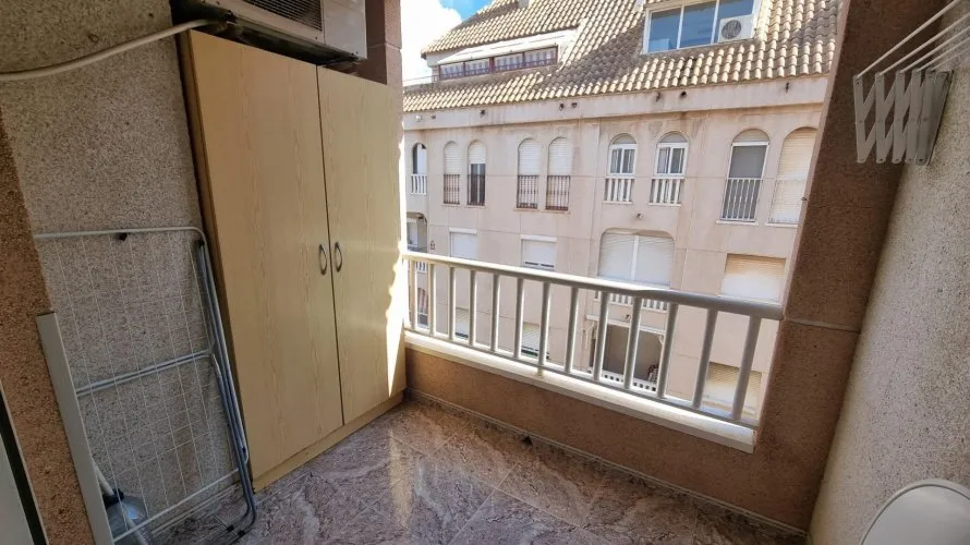 Apartment de 2 chambres à Torrevieja, Spain No. 2073 № 4