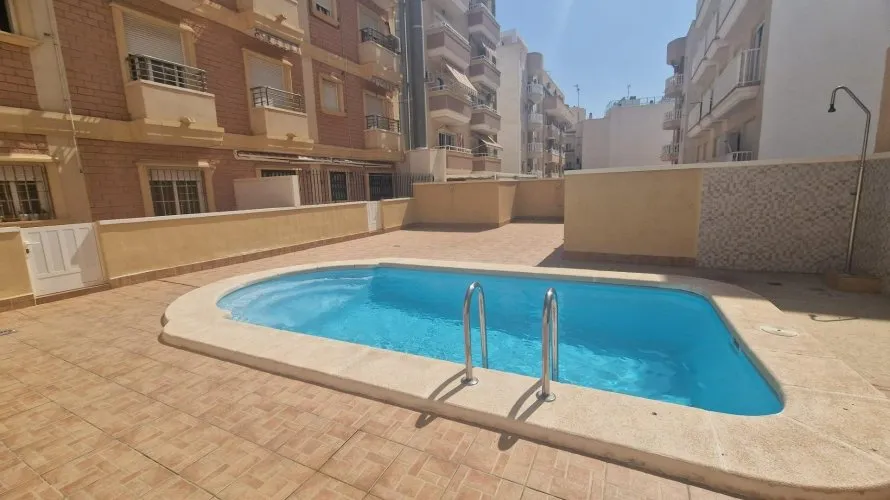Apartment de 2 chambres à Torrevieja, Spain No. 2072 № 14