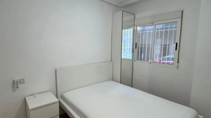 Apartment de 3 chambres à Torrevieja, Spain No. 1380