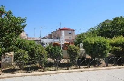 Apartment de 2 chambres à Alicante, Spain No. 2053