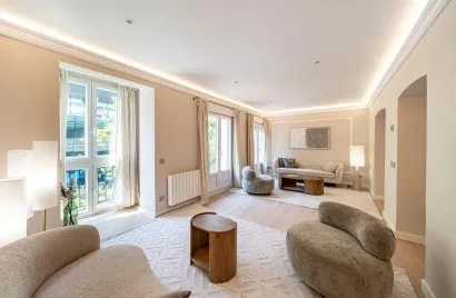Apartment de 2 chambres à Madrid, Spain No. 1039