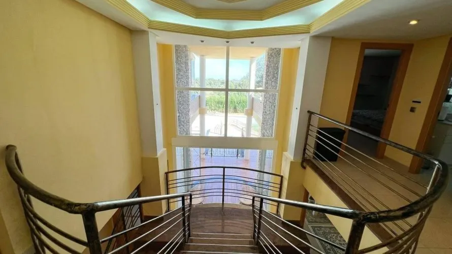 Apartment de 4 chambres à Manises, Spain No. 1312 № 25