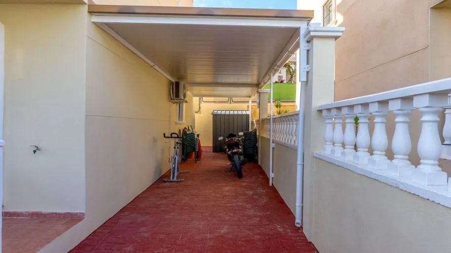 House de 105m² à Campoamor, Spain No. 957 № 25