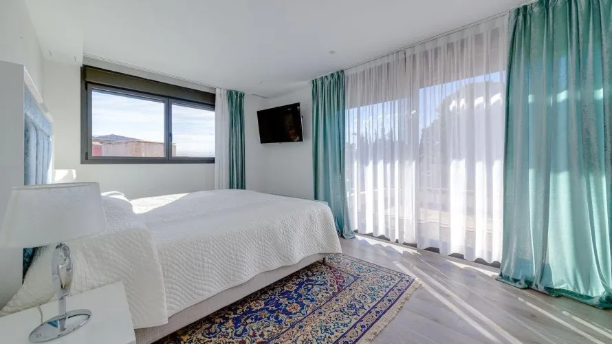 Villa de 461m² à Torrevieja, Spain No. 965 № 4