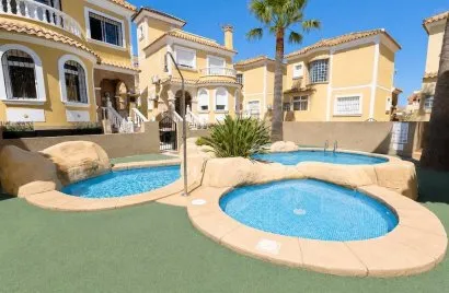 Apartment de 3 chambres à Campoamor, Spain No. 1989