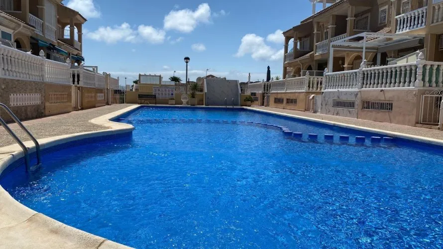 House de 3 chambres à Torrevieja, Spain No. 1135 № 3
