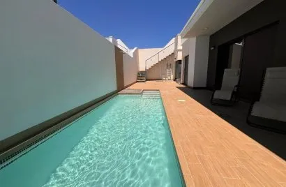 Apartment de 3 chambres à La Zenia, Spain No. 1351