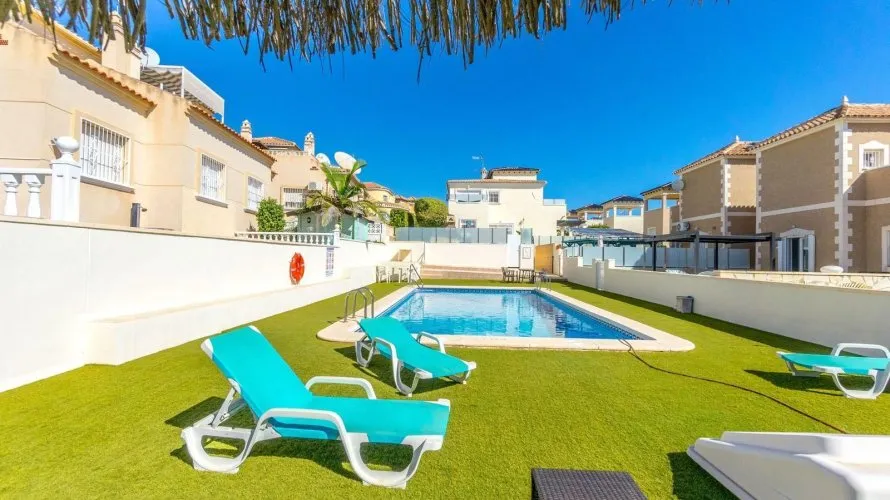 House de 105m² à Campoamor, Spain No. 957 № 4