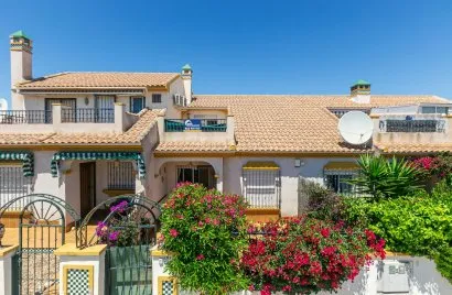 House de 80m² à La Zenia, Spain No. 1359