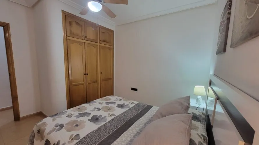Apartment de 1 chambre à Torrevieja, Spain No. 2097 № 1