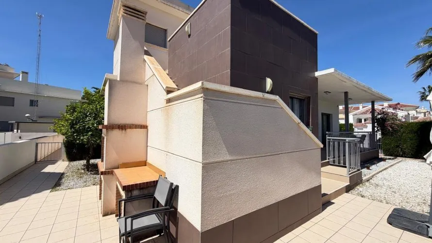 Villa de 4 chambres à Ciudad Quesada, Spain No. 1101 № 13