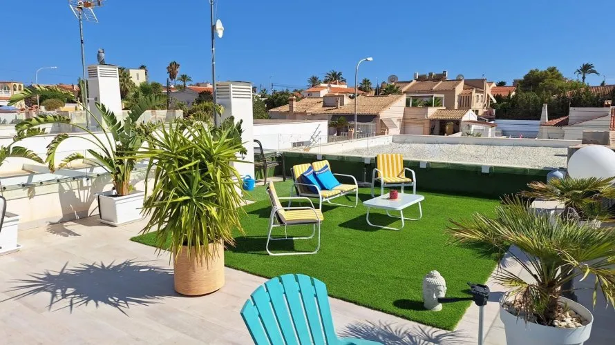Villa de 106m² à Torrevieja, Spain No. 1284 № 8