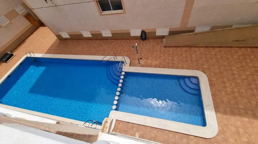 Apartment de 2 chambres à Torrevieja, Spain No. 2203