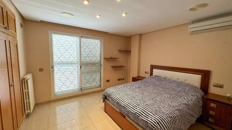Apartment de 4 chambres à Manises, Spain No. 1312 № 24