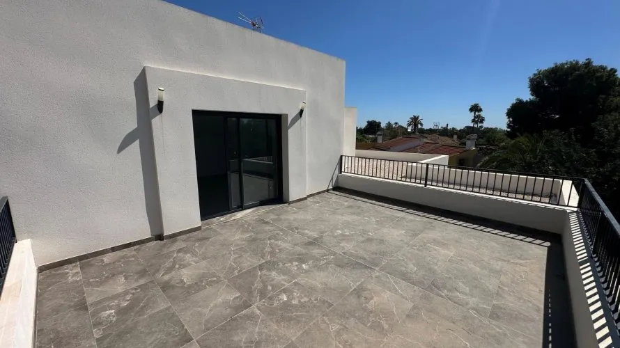 Villa de 5 chambres à San Vicente del Raspeig, Spain No. 1106