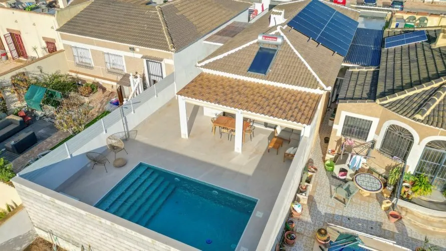 Villa de 102m² à Torrevieja, Spain No. 1944 № 5