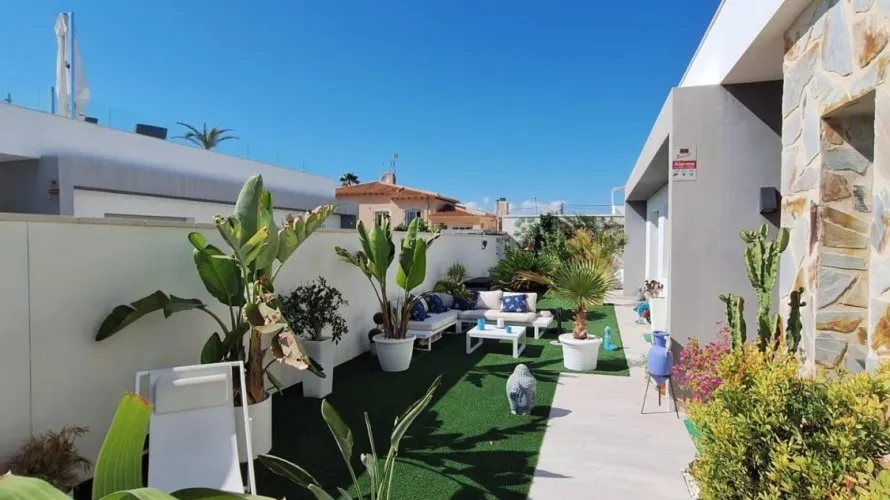 Villa de 106m² à Torrevieja, Spain No. 1284 № 19