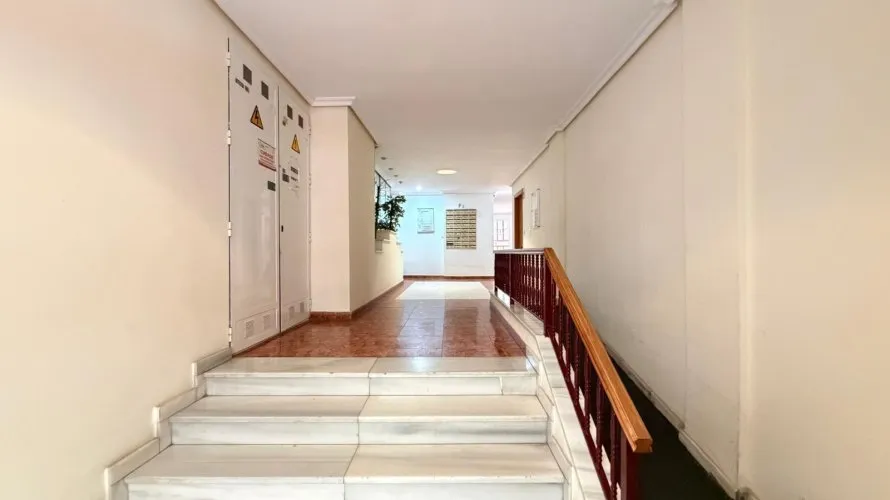 Apartment de 1 chambre à Torrevieja, Spain No. 2119 № 2