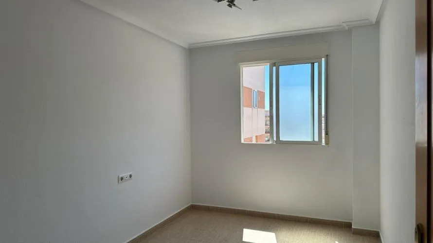 Apartment de 2 chambres à Torrevieja, Spain No. 2190 № 4