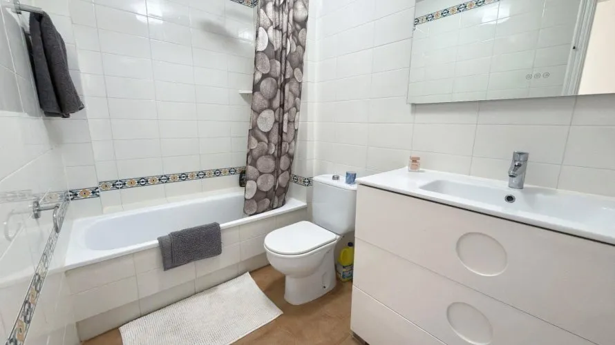 Apartment de 2 chambres à Villamartin, Spain No. 2172