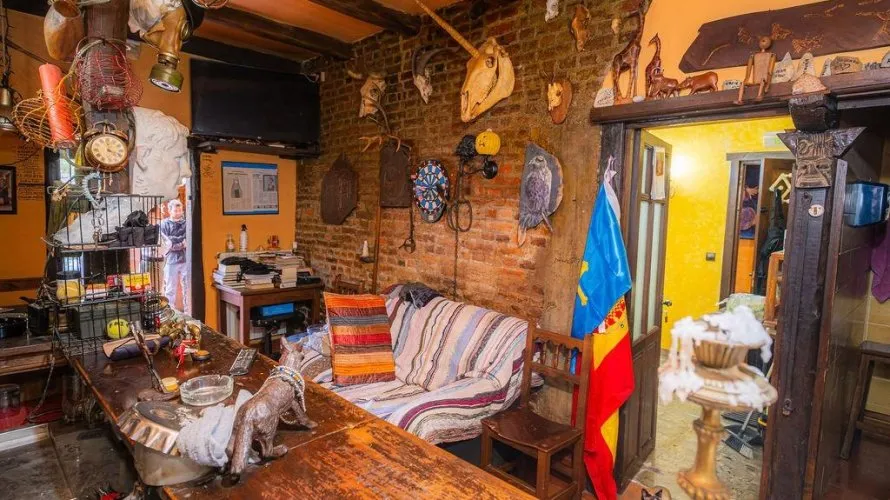 Villa de 8 chambres à Lena, Spain No. 1243