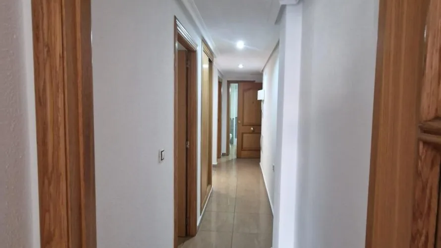 Apartment de 2 chambres à Torrevieja, Spain No. 2072 № 2