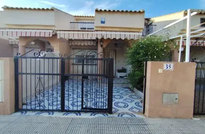 House de 3 chambres à Los Alcazares, Spain No. 2034